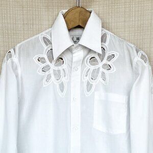 VINTAGE Embroidered Buttoned Cutout Lace A…